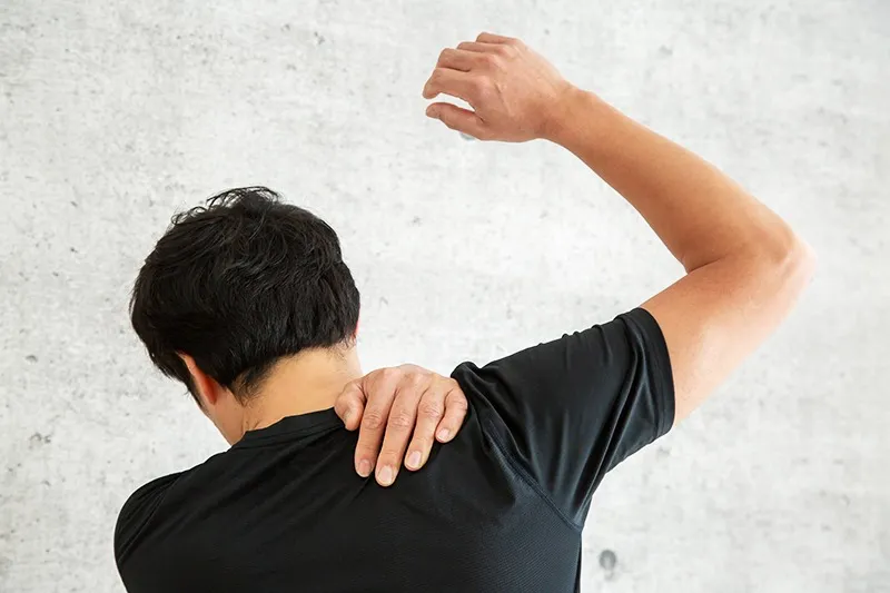筋肉の緊張をほぐして肩こりを予防